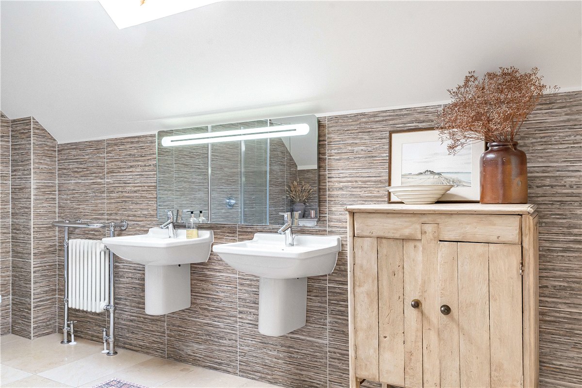 5 bedroom Barn Conversion, Pearce Courtyard, Oakley, HP18 - Available, Image 36