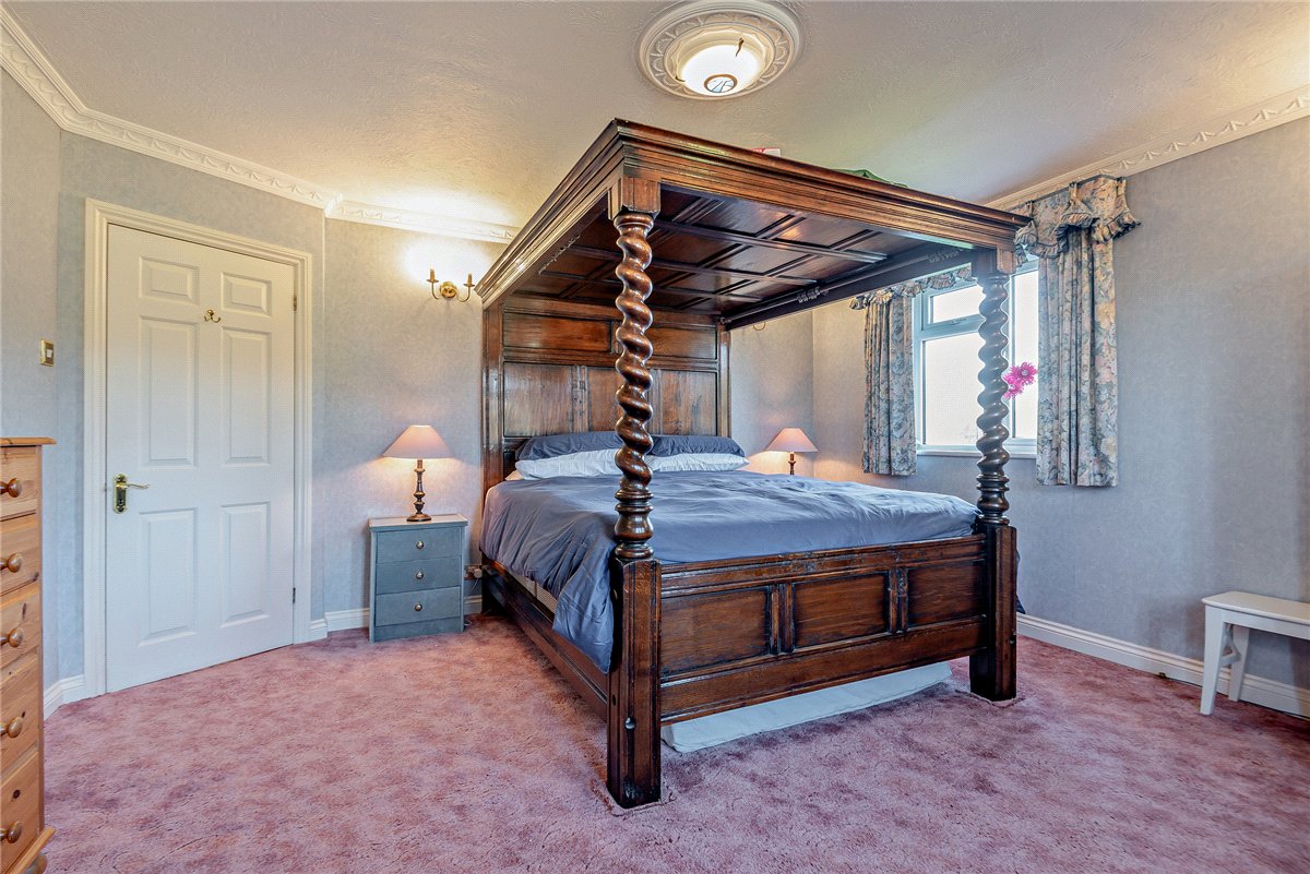 5 bedroom House, Fox's Lane, Kingsclere, RG20 - Available, Image 11