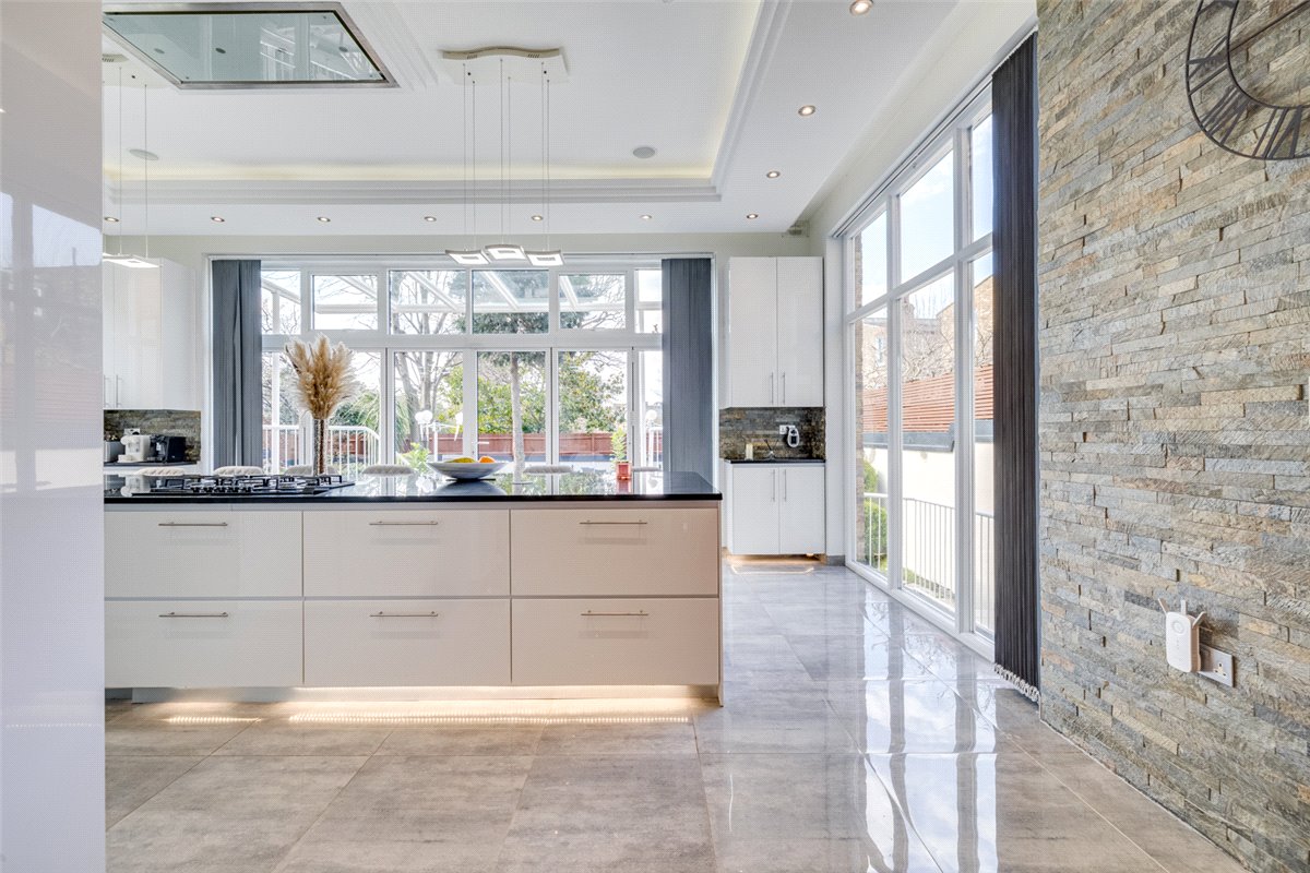 5 bedroom House, Fulham Palace Road, Fulham, SW6 - Available, Image 1