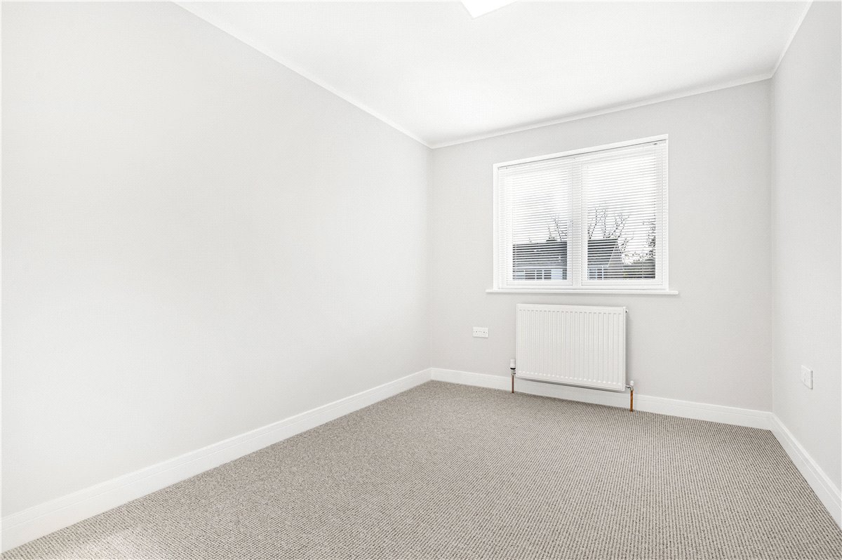 3 bedroom House, Wilmot Close, Witney, OX28 - , Image 17