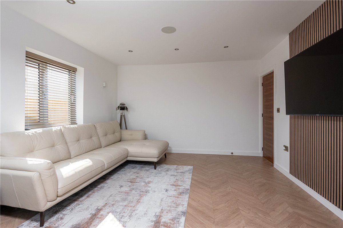 4 bedroom Bungalow, Heather Vale, Scarcroft, LS14 - Available, Image 3