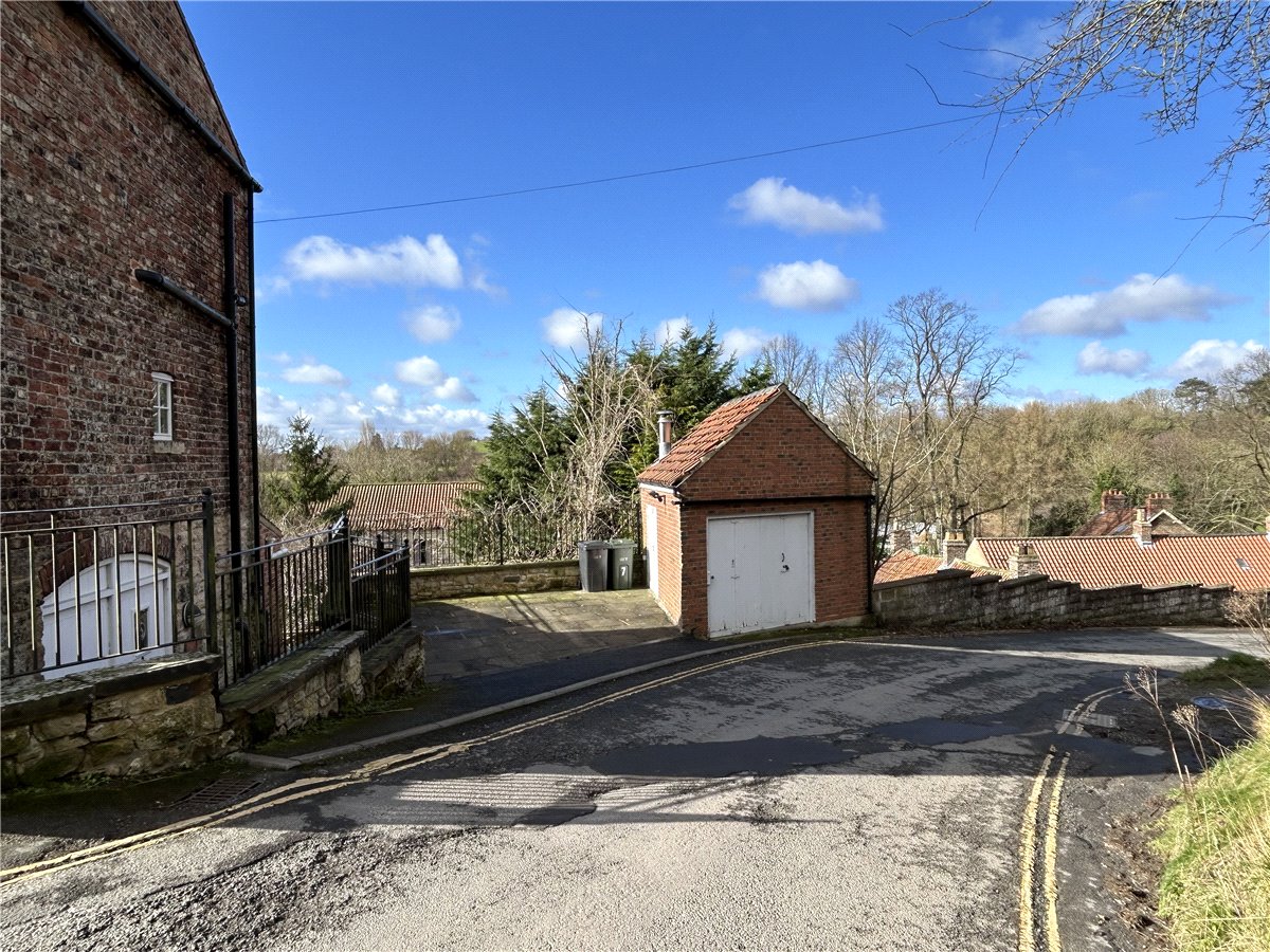 4 bedroom House, Castle Road, Pickering, YO18 - , Image 16