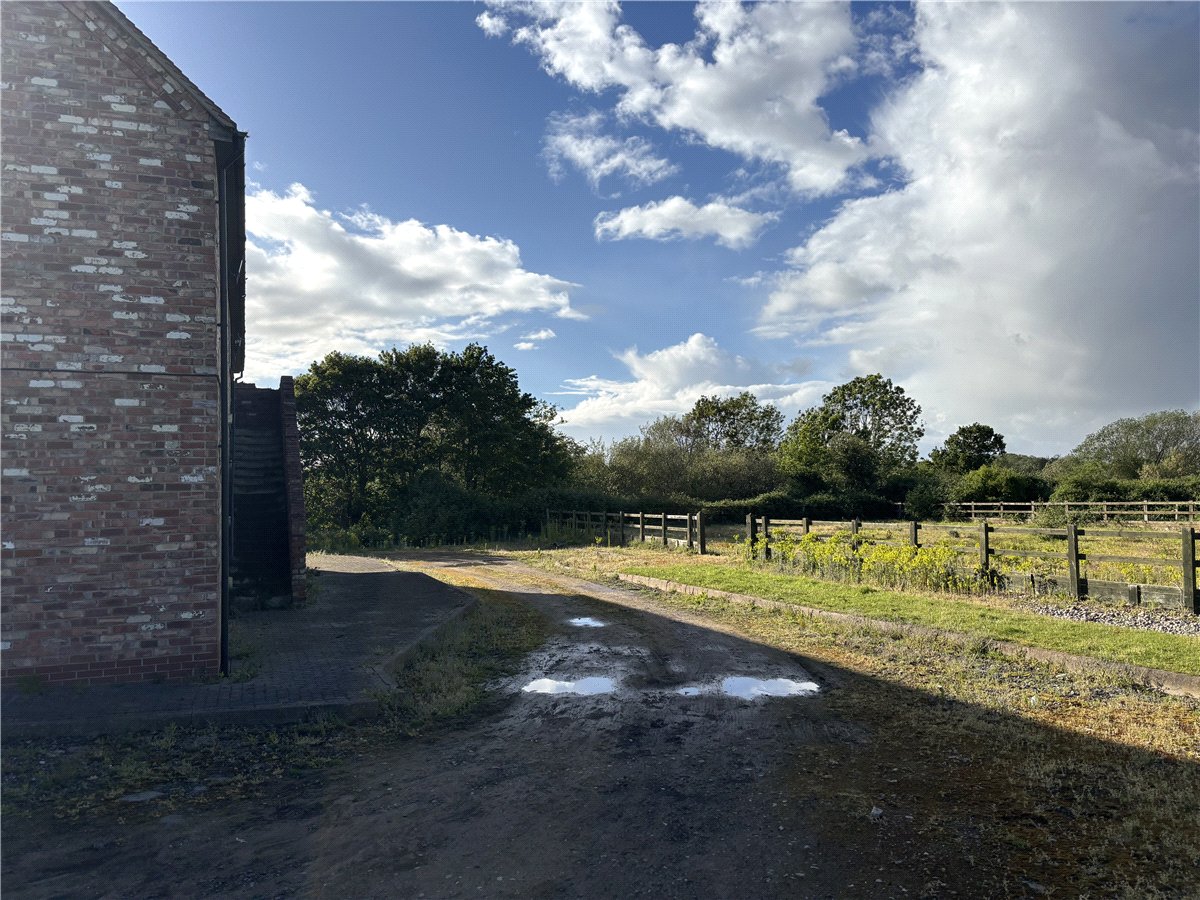 15.61  Land, Kingsbury Road, Curdworth, B76 - Available, Image 1