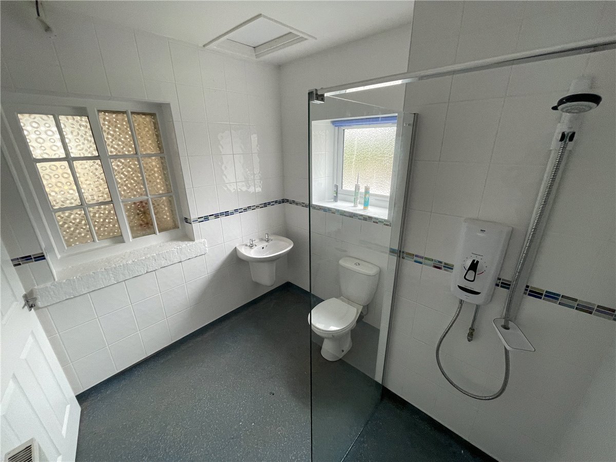 3 bedroom Cottage, Denbigh, Denbighshire, LL16 - Available, Image 10