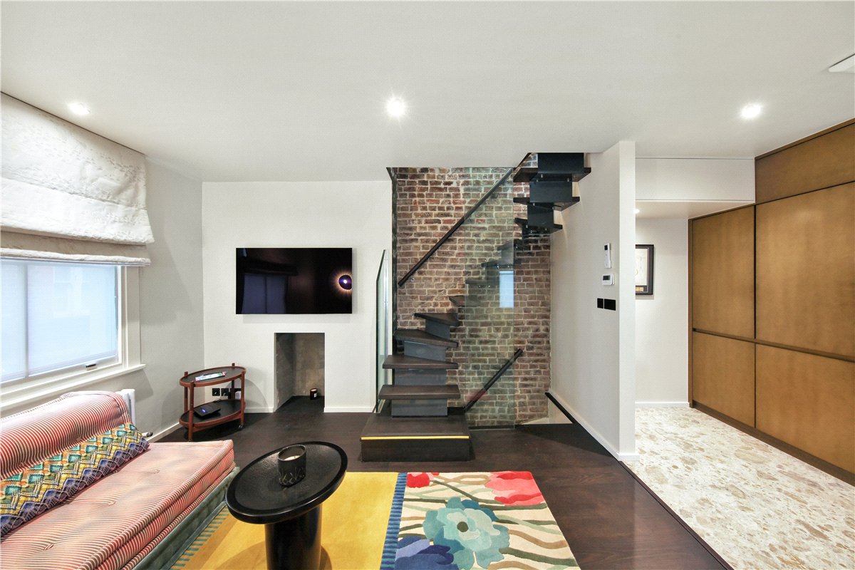 1 bedroom Flat, Shepherd Market, Mayfair, W1J - Available, Image 4