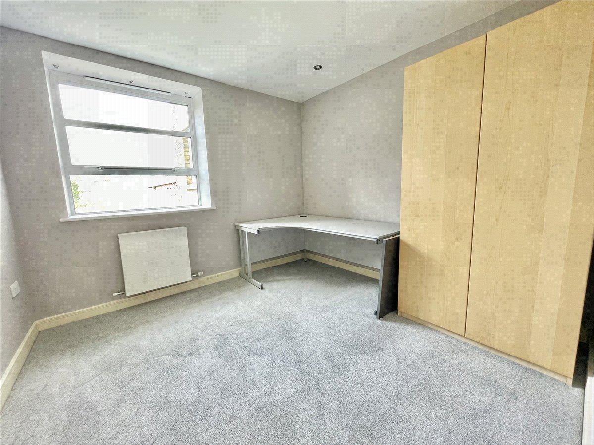 2 bedroom Flat, Paradise Street, Cambridge, CB1 - Available, Image 2