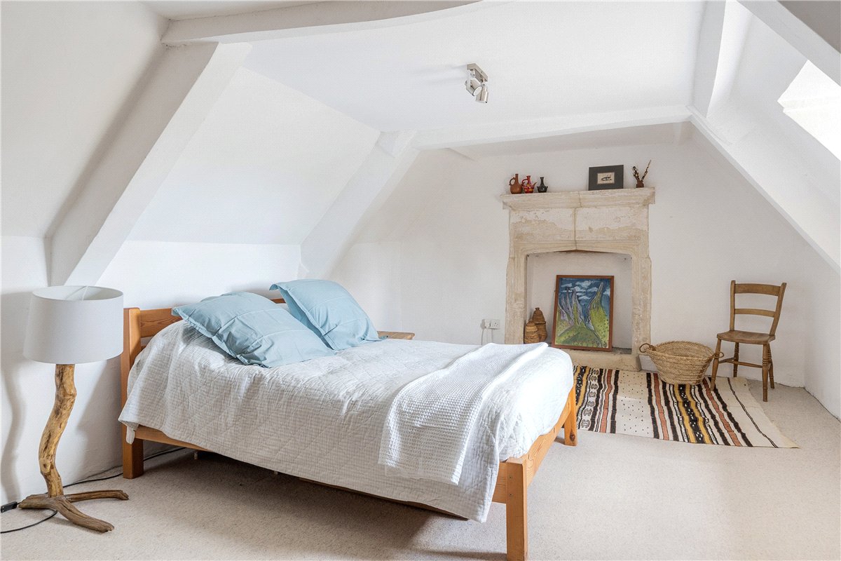 7 bedroom House, Neston, Corsham, SN13 - Available, Image 2