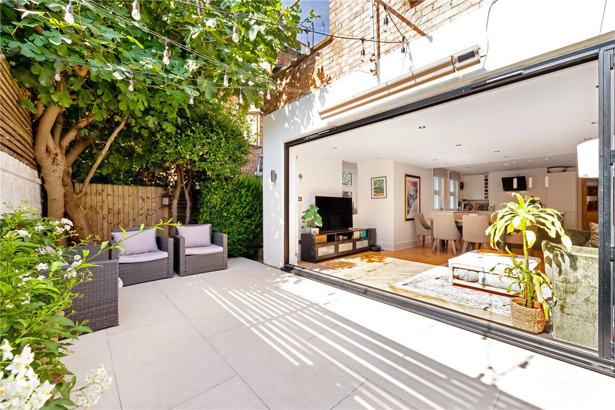 2 bedroom Flat, Babington Road, London, SW16 - Available, Image 2