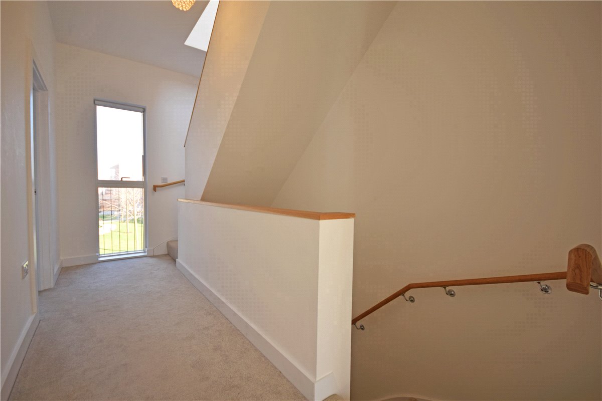 3 bedroom House, Lilywhite Drive, Cambridge, CB4 - , Image 9