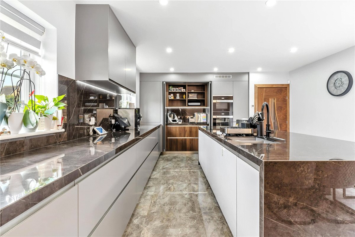 7 bedroom House, Kides Crescent, Longstanton, CB24 - Available, Image 11