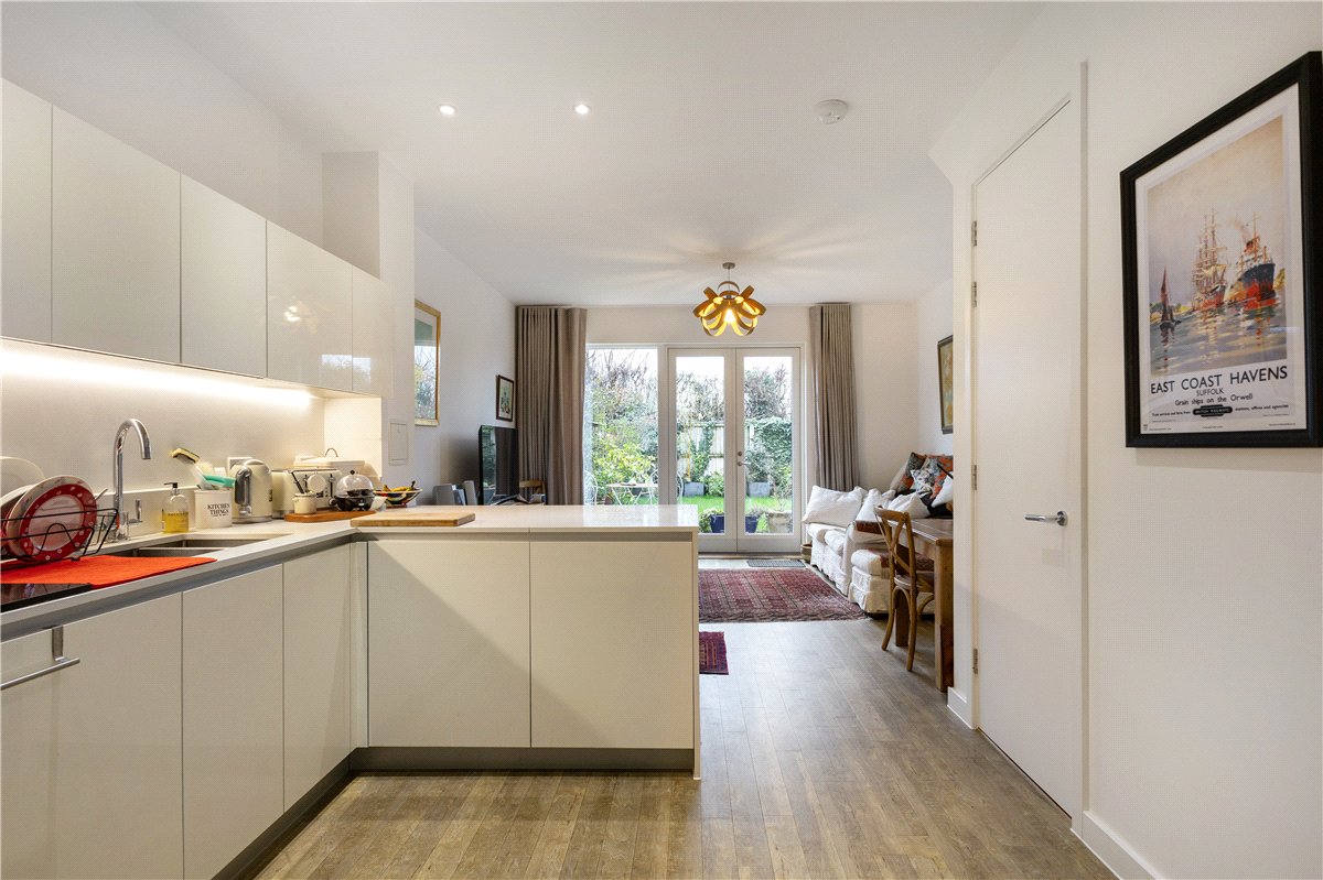 4 bedroom House, Windmill Drive, Trumpington, CB2 - Sold STC, Image 2