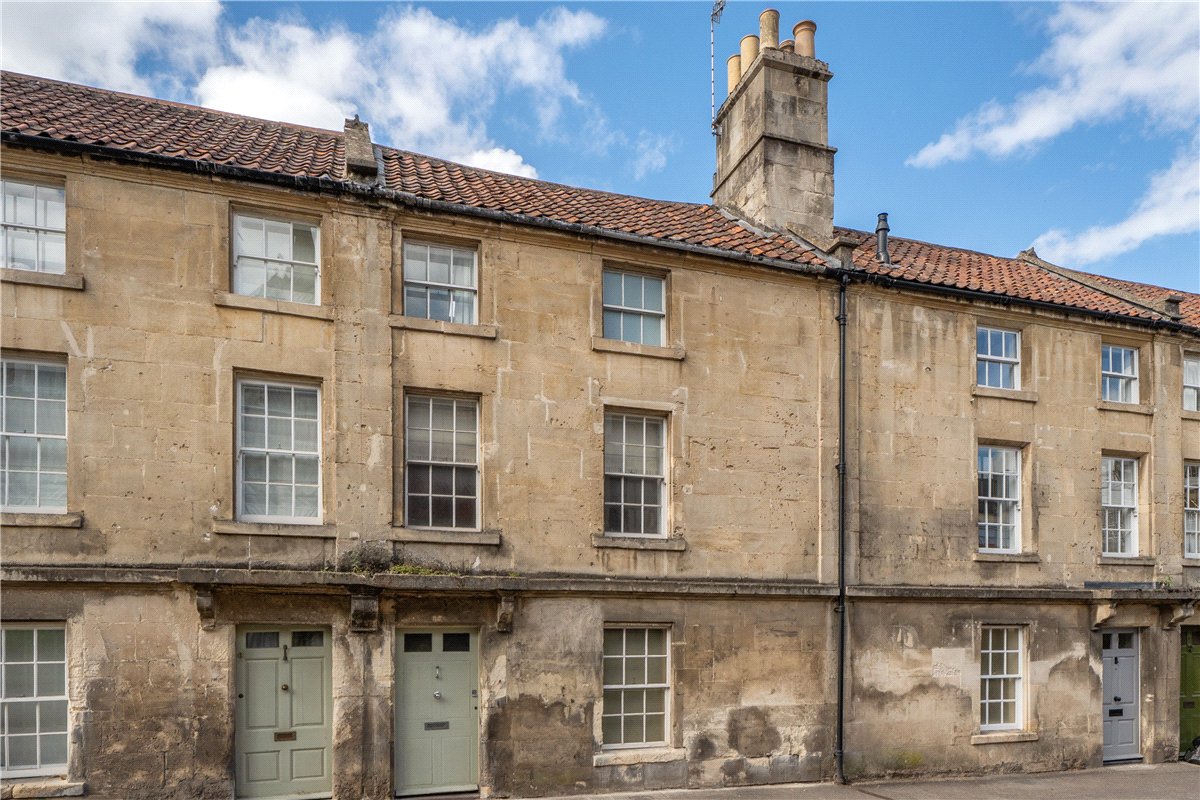 1 bedroom House, Prior Park Road, Bath, BA2 - Available