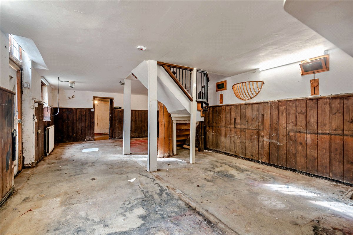 6 bedroom House, Burys Bank Road, Greenham, RG19 - Sold, Image 11
