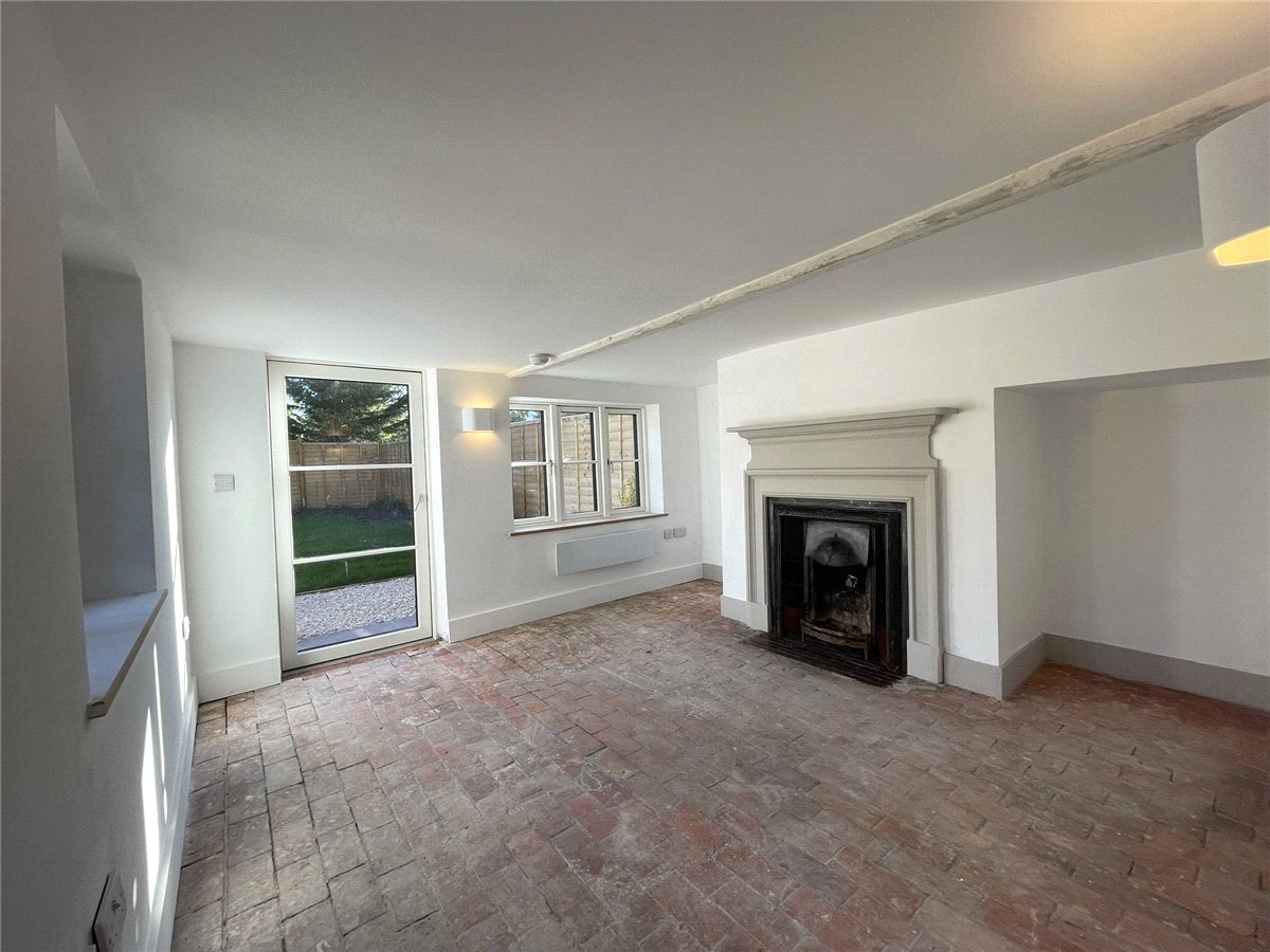 3 bedroom Cottage, Enborne Street, Enborne, RG14 - Available, Image 16