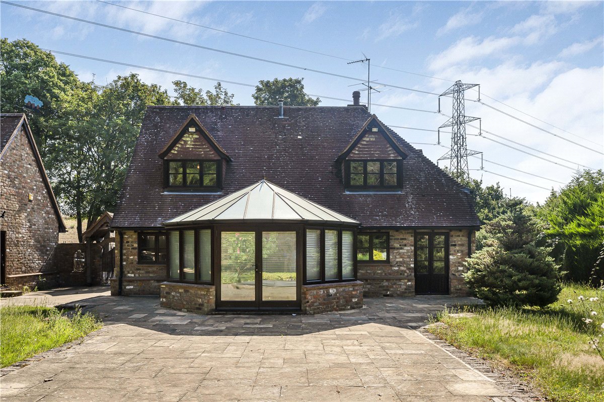 3 bedroom House, London Road, Wendover, HP22 - Available, Image 21