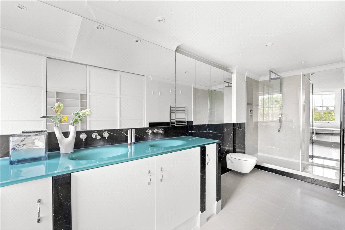 3 bedroom Flat, Cadogan Square, Knightsbridge, SW1X - Available, Image 17