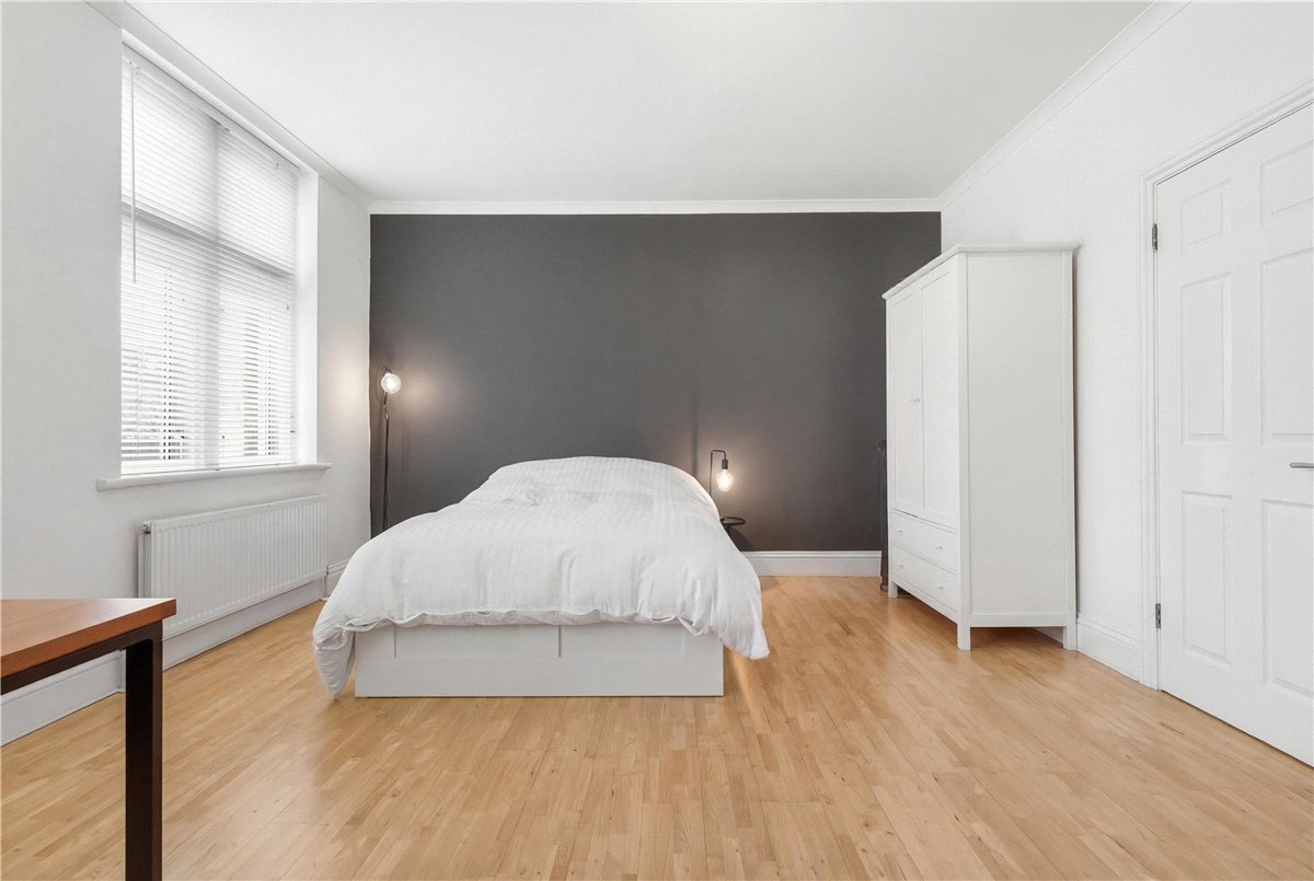 1 bedroom Flat, Chiswick High Road, London, W4 - Let Agreed, Image 1