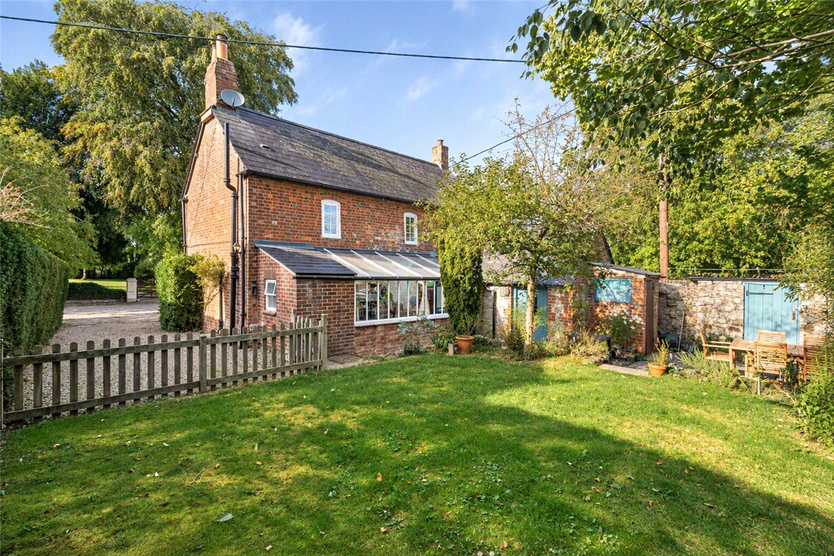 3 bedroom House, East Kennett, Marlborough, SN8 - Available, Image 17