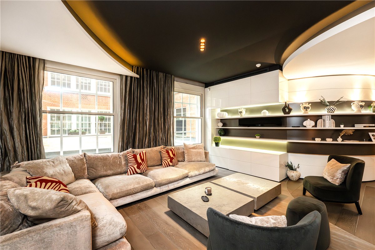 4 bedroom Flat, North Row, Mayfair, W1K - Available, Image 8