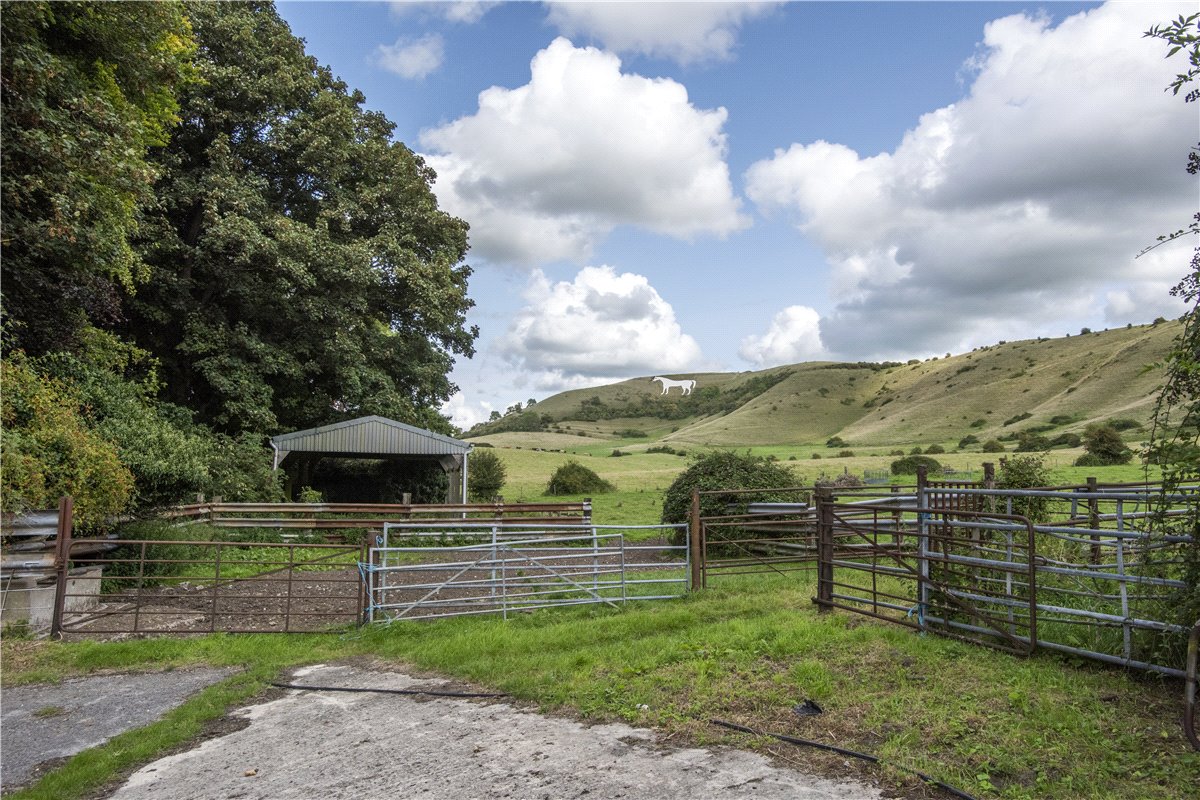 155  Farm, Bratton Road, Westbury, BA13 - Sold, Image 3