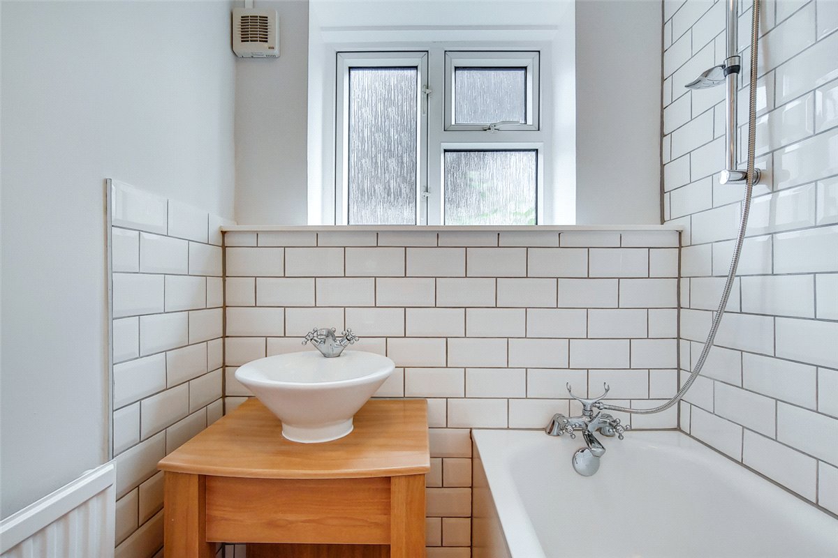 2 bedroom Flat, The Willoughbys, London, SW14 - Let Agreed, Image 5