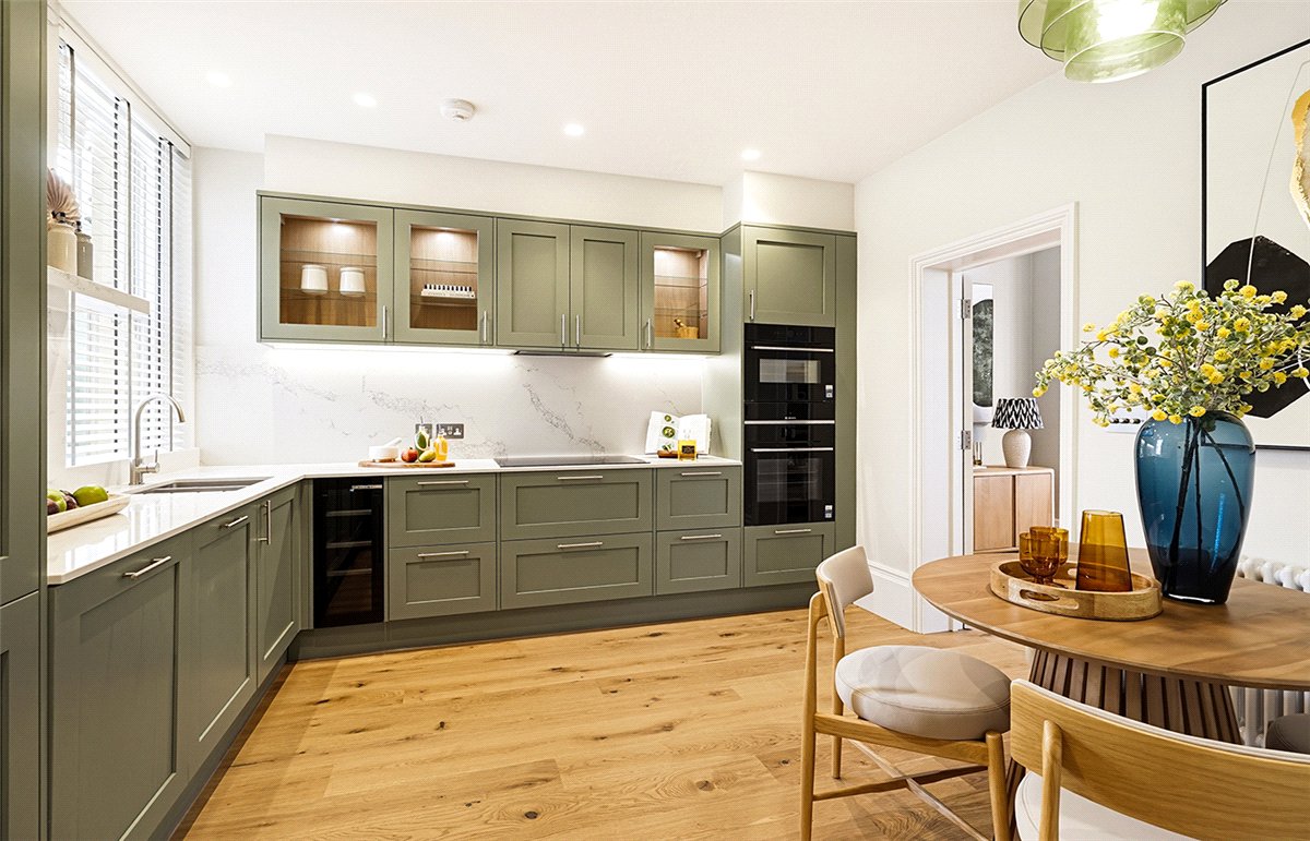 4 bedroom Flat, St Georges Court, Gloucester Road, SW7 - Available, Image 1
