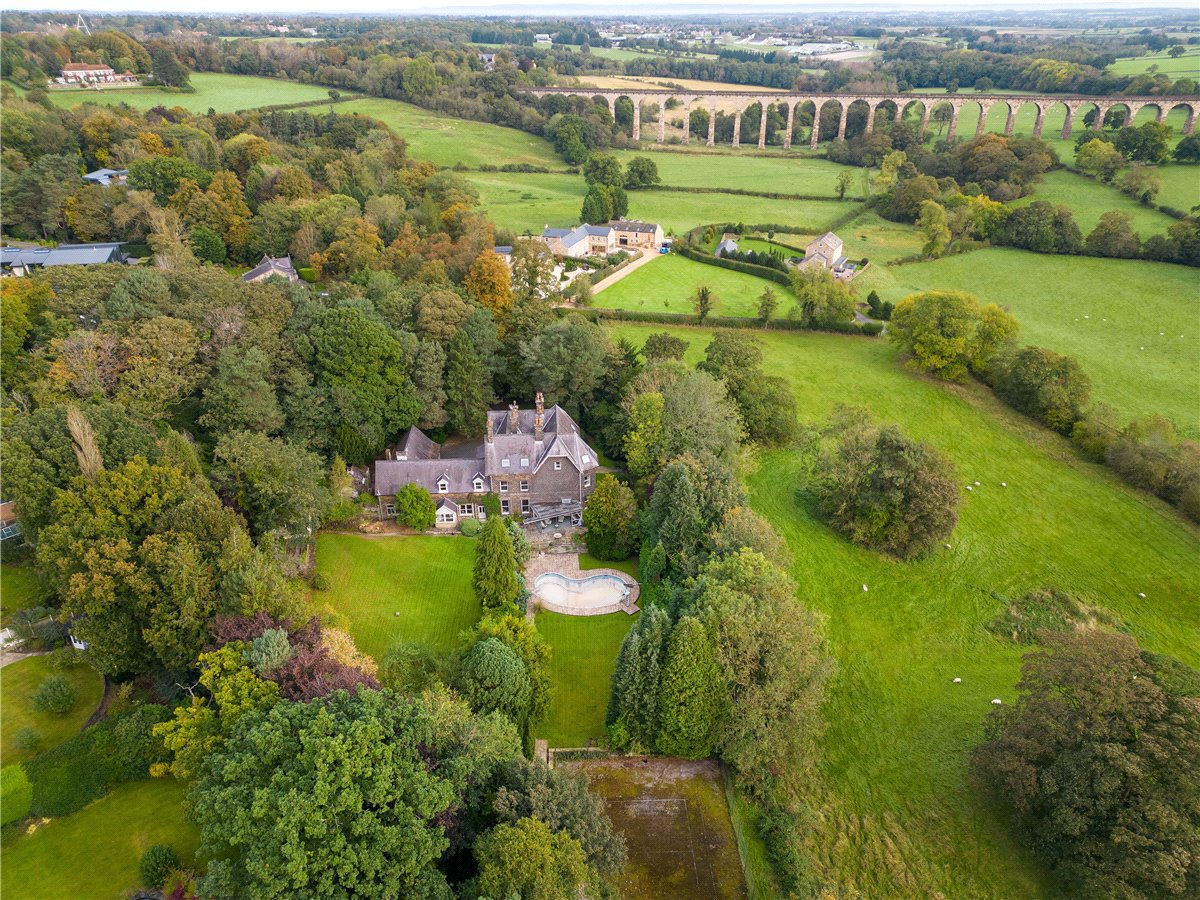 7 bedroom House, Fulwith Grange, Fulwith Mill Lane, HG2 - Sold