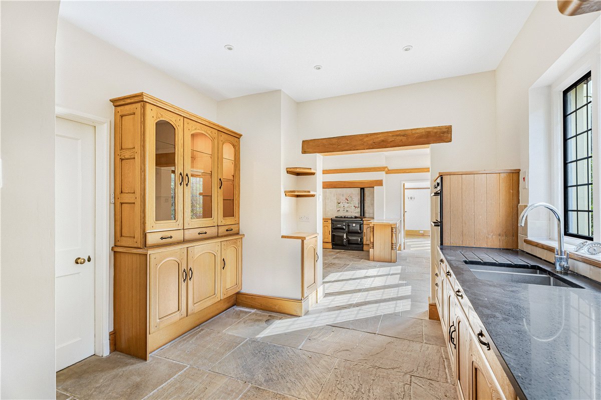 10 bedroom House, Frith Hill, South Heath, HP16 - Available, Image 5