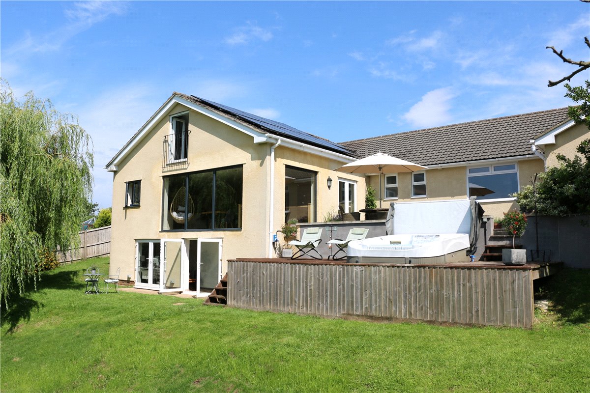 5 bedroom House, Studley Corner, Studley, SN11 - Sold, Image 1