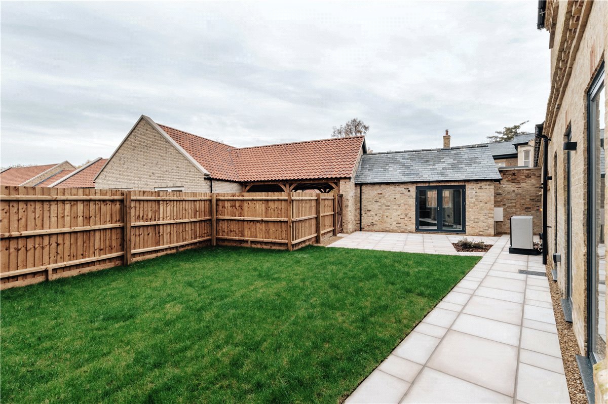 4 bedroom House, London Road, Chatteris, PE16 - Available, Image 1