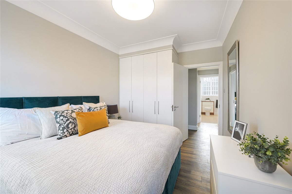 2 bedroom Flat, Stafford Court, Kensington High Street, W8 - Available, Image 6