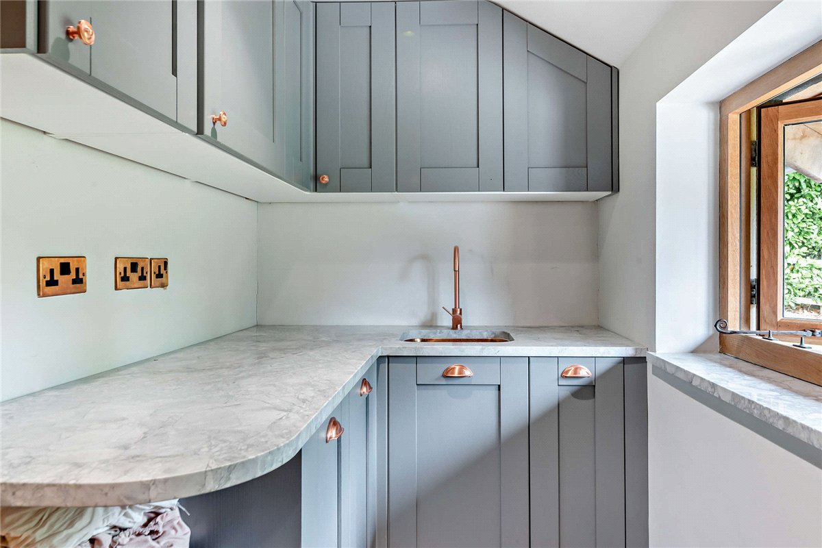 4 bedroom House, Ashford Hill Road, Headley, RG19 - Available, Image 10