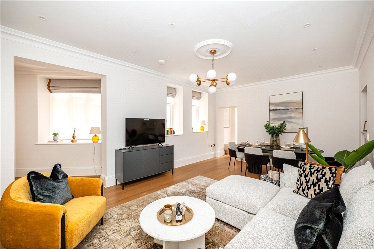 2 bedroom Flat, Stratton Street, London, W1J - Available, Image 2