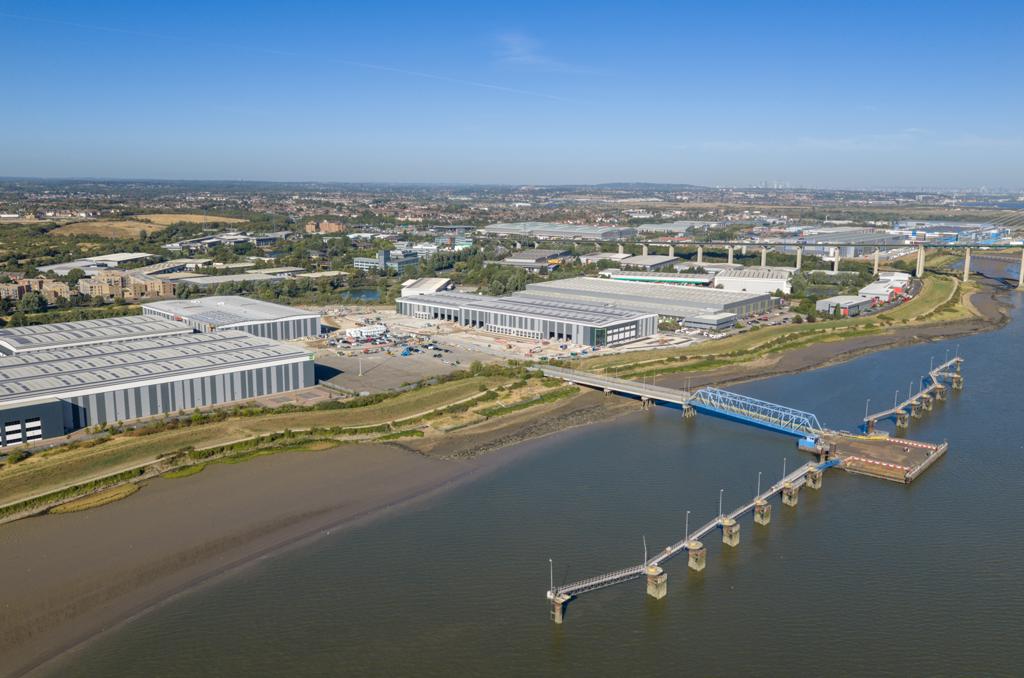 261360 Sq Ft, Clipper Boulevard, Dartford, DA2 - Available, Image 3