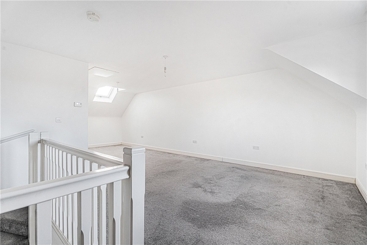 3 bedroom House, Dragonfly Crescent, Biddenham, MK40 - Available, Image 15