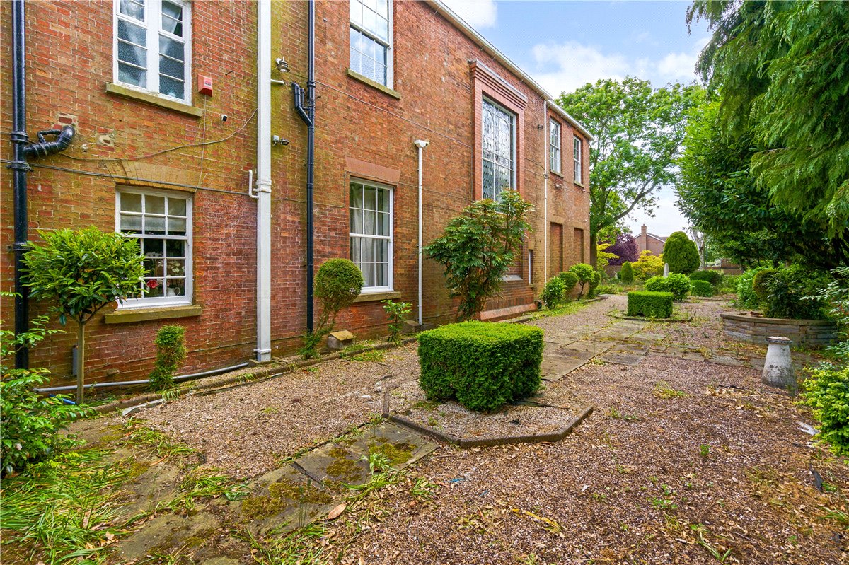 6 bedroom House, Main Street, West Haddlesey, YO8 - Available, Image 36