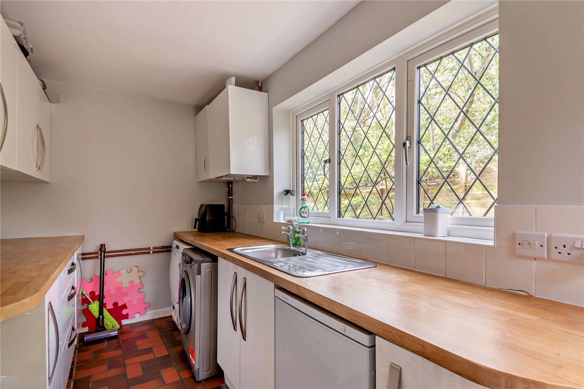 4 bedroom House, Oxford Road, Donnington, RG14 - Sold STC, Image 7