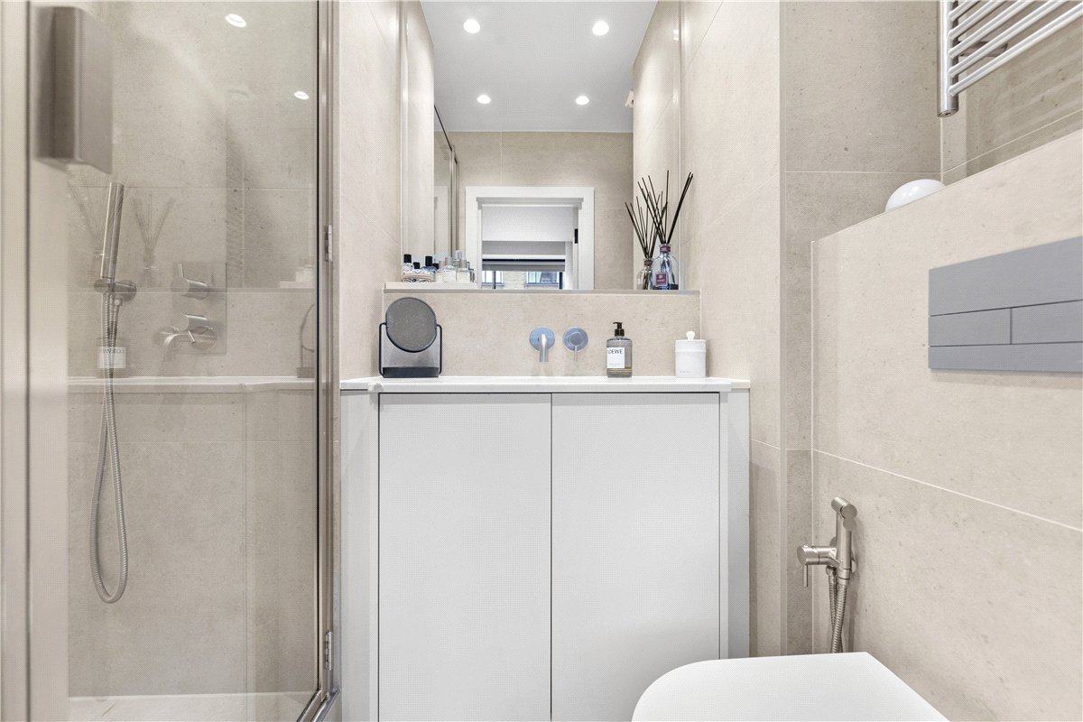 2 bedroom Flat, Portland Place, Marylebone, W1B - , Image 15