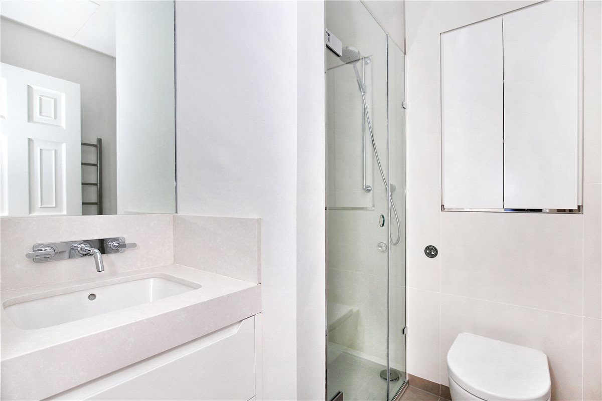 1 bedroom Flat, Manchester Street, Marylebone, W1U - Available, Image 2