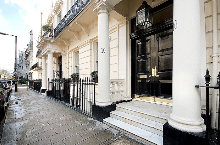 4 bedroom Flat, Upper Grosvenor Street, Mayfair, W1K - Available, Image 1