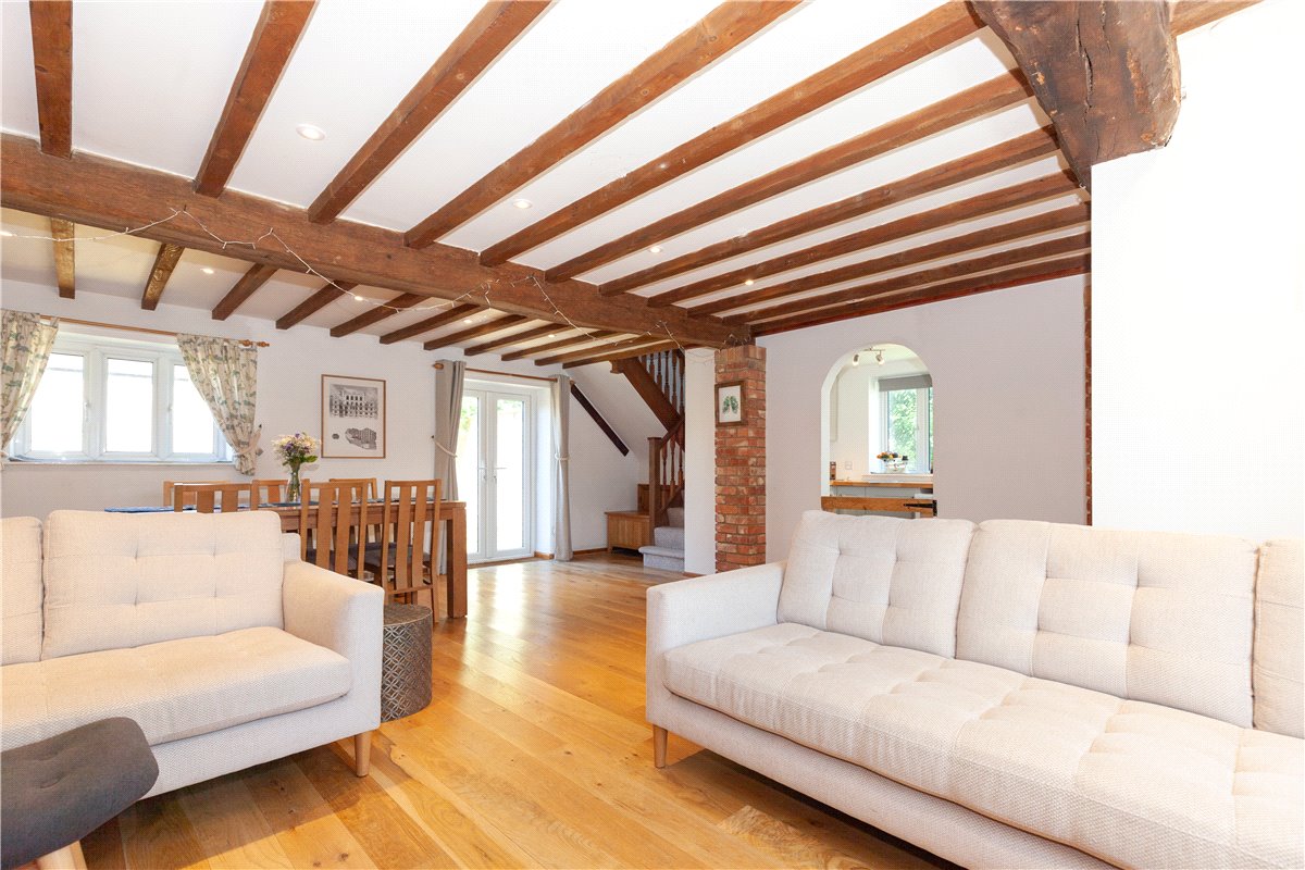 2 bedroom House, Heathfield, Bletchingdon, OX5 - , Image 1