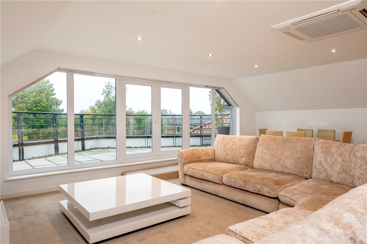 3 bedroom Flat, The Avenue, York, YO30 - Available, Image 1