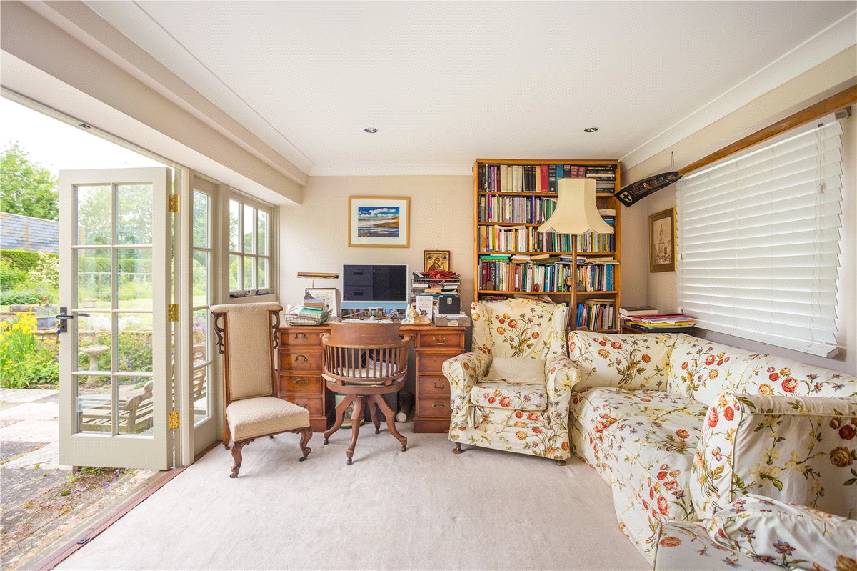 4 bedroom House, Castle Street, Calne, SN11 - Available, Image 5
