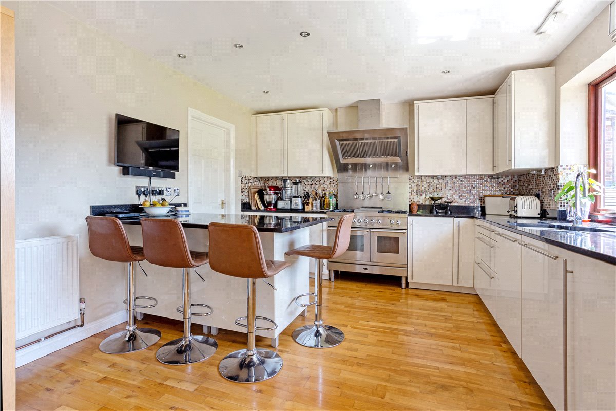 4 bedroom Bungalow, Bucklebury Alley, Cold Ash, RG18 - Sold STC, Image 17