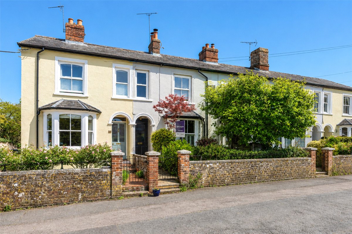 2 bedroom House, The Dean, Alresford, SO24 - Available, Image 1