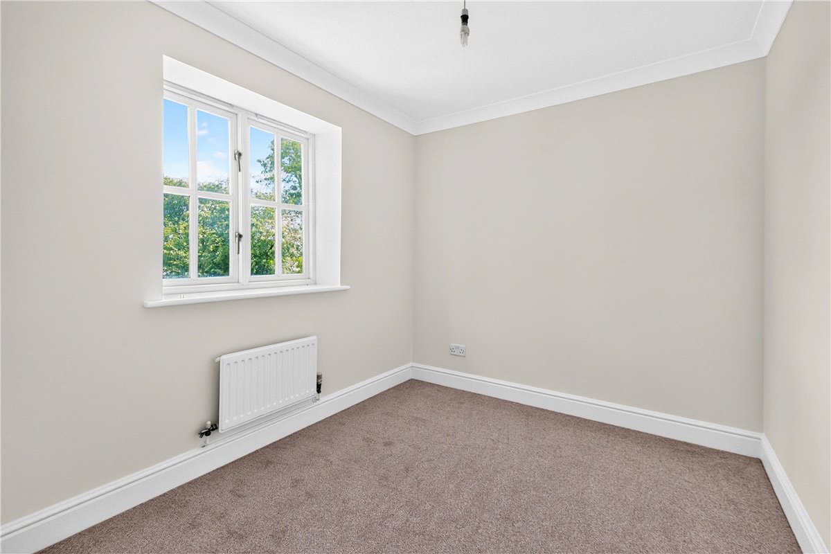 5 bedroom House, Whitethorn Close, Stoke Mandeville, HP22 - Available, Image 10