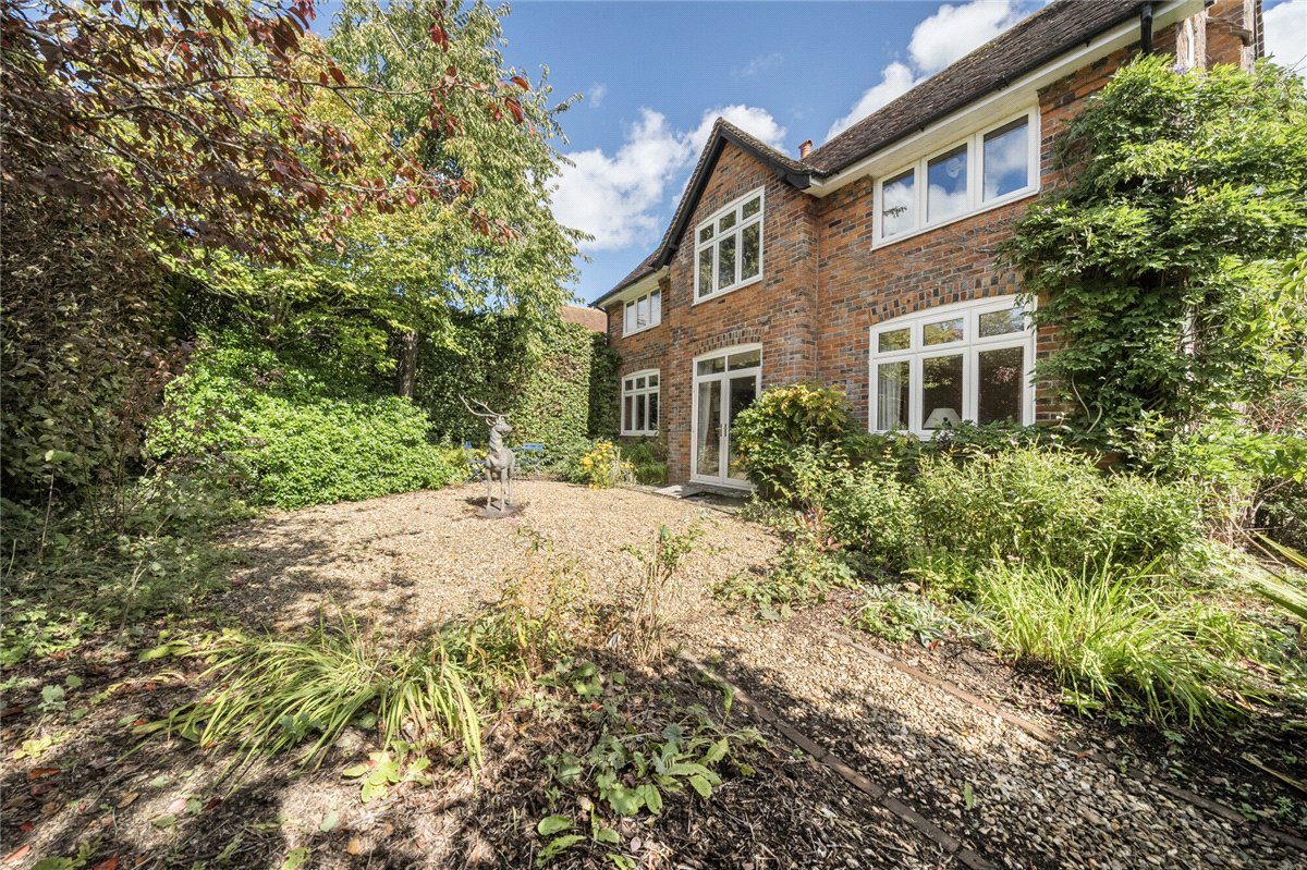 5 bedroom House, Leaze Road, Marlborough, SN8 - Available, Image 7