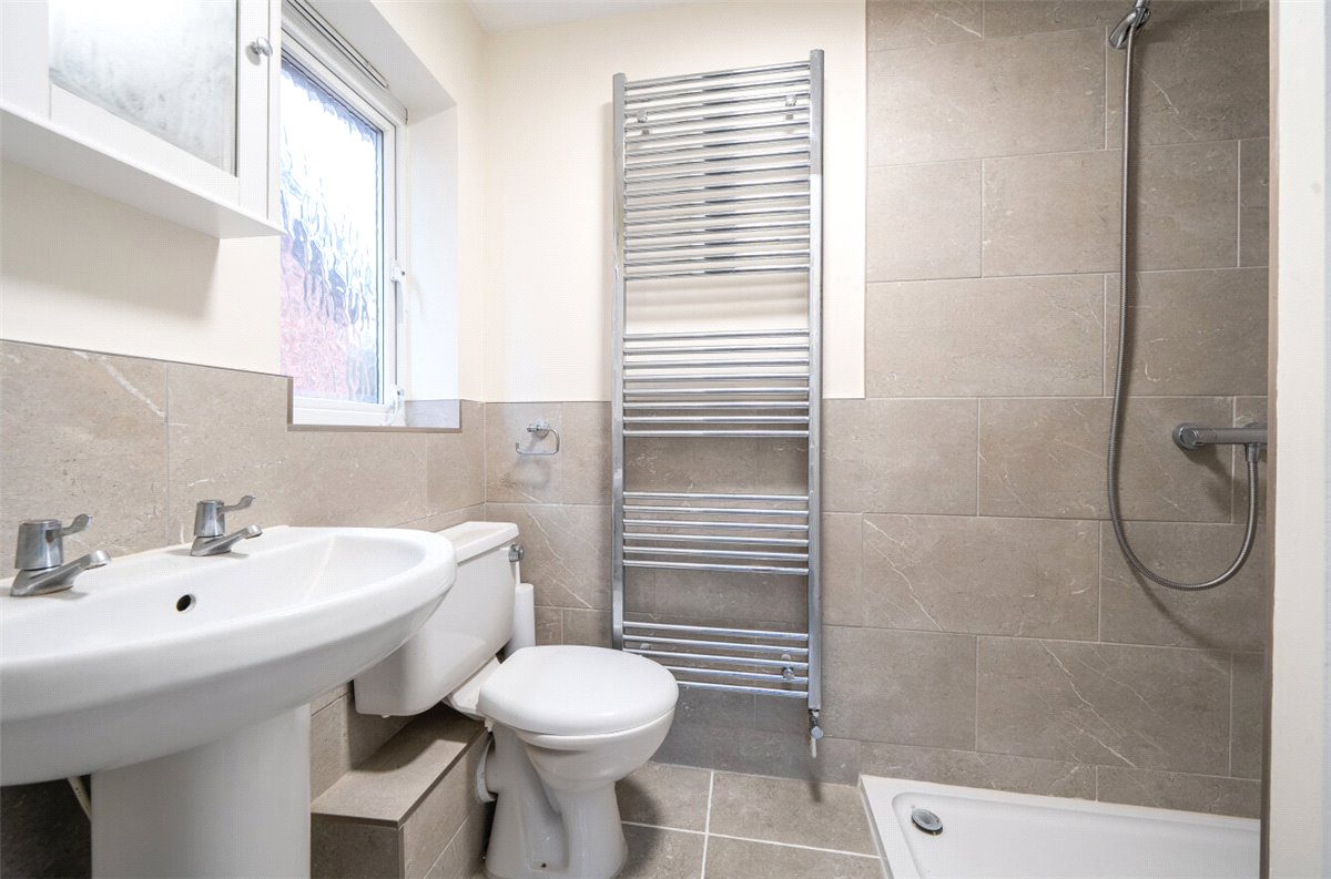 3 bedroom House, Amersham Way, Measham, DE12 - Available, Image 9