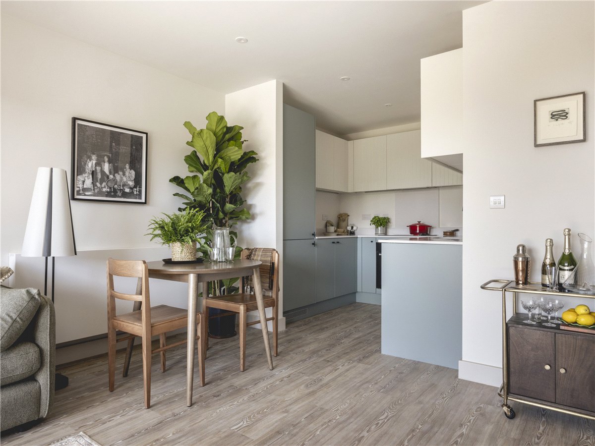 1 bedroom Flat, Dobb Way, Cambridge, CB3 - Available, Image 4