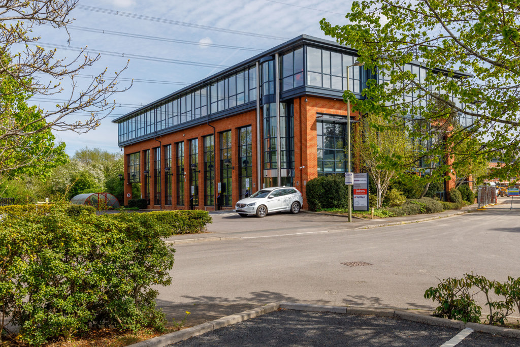 4606 Sq Ft, Part 2nd Floor Willow Court, Oxford, OX2 - Under Offer